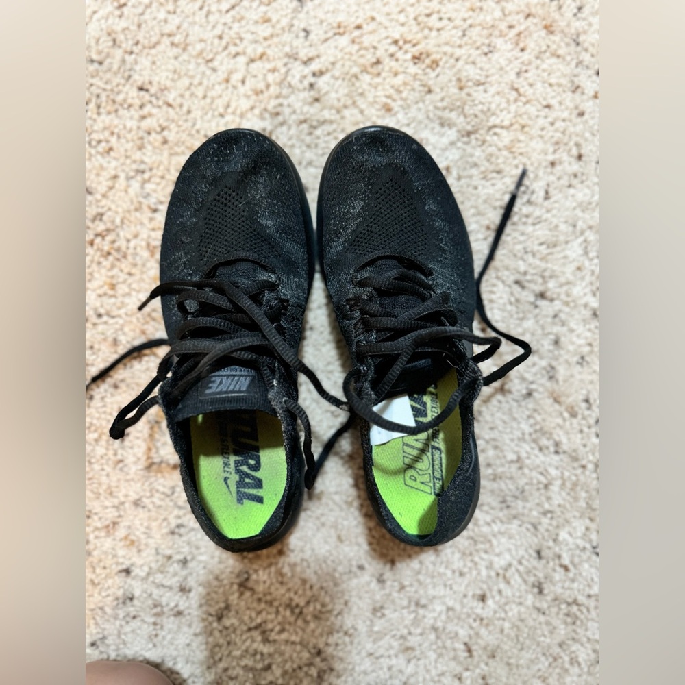 Nike - Picture 2 of 5
